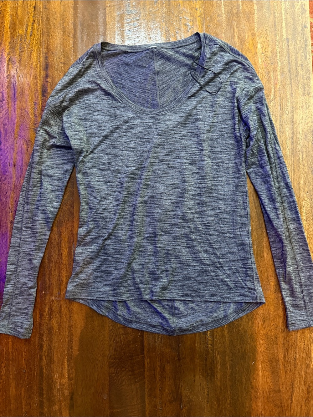 lululemon athletica Heathered Black and Gray Long Sleeve V-Neck Top